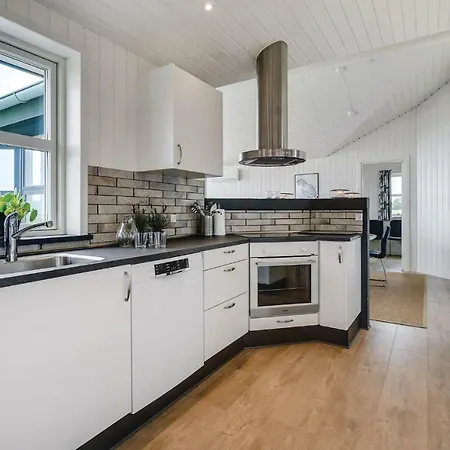 بيت للعطل Three-bedroom In نُوابورغ