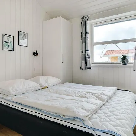 بيت للعطل Three-bedroom In *