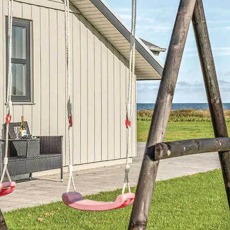 Three-bedroom In بيت للعطل *